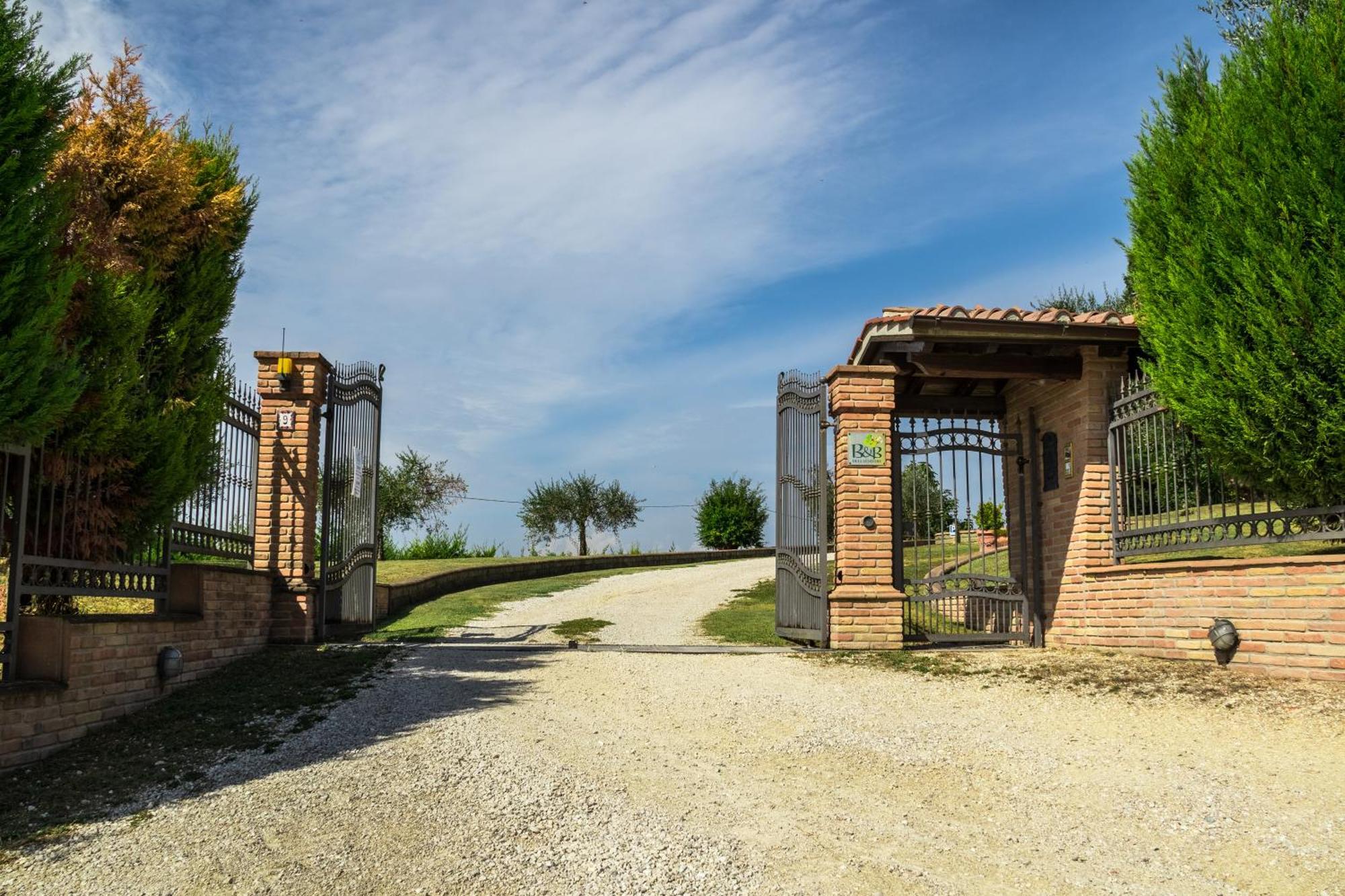 B&B Dell'Aviatore San Liberato Luaran gambar